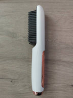 Brosse lissante sans fil rechargeable